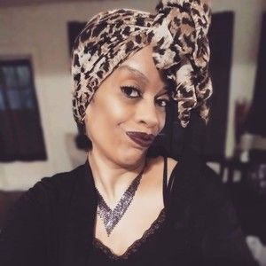 Meet your Posher, Teronica